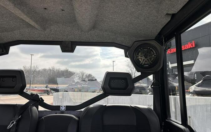 2026 Can-Am® Defender MAX XT CAB HD11 With 10.25 in.display