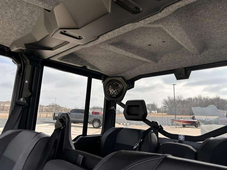 2026 Can-Am® Defender MAX XT CAB HD11 With 10.25 in.display