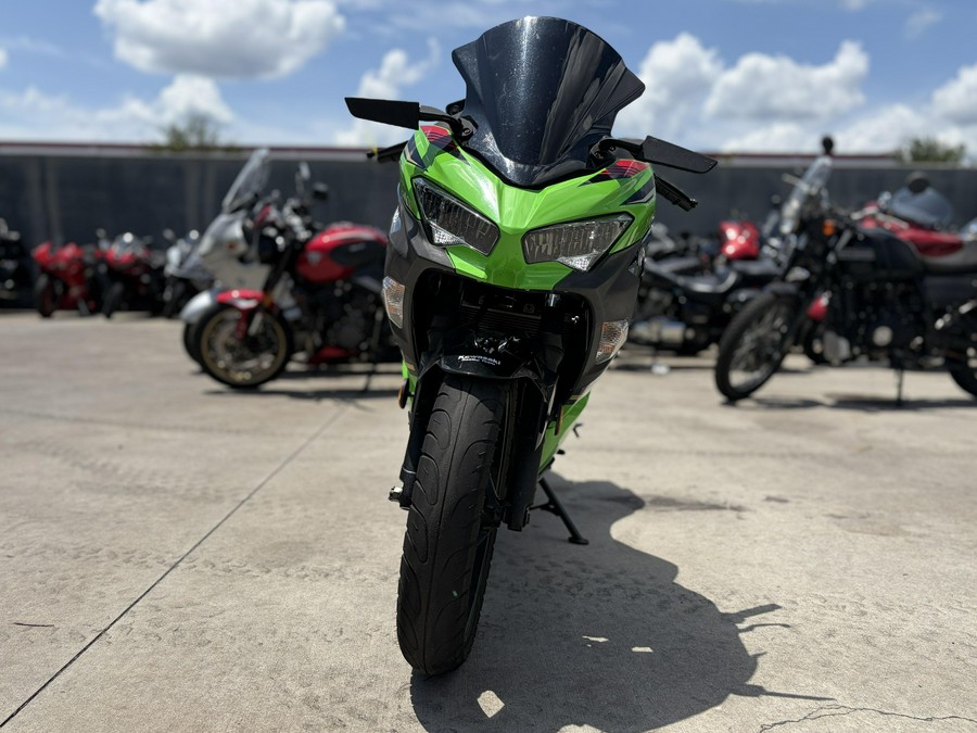 2020 Kawasaki Ninja 400 Base