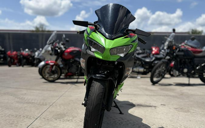 2020 Kawasaki Ninja 400 Base