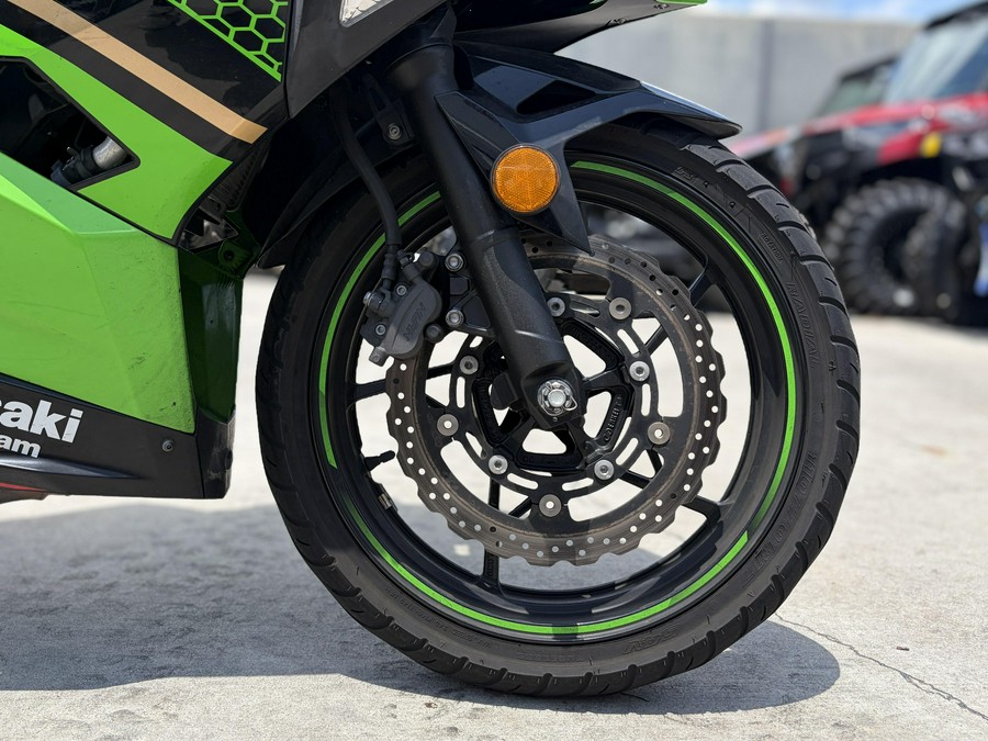 2020 Kawasaki Ninja 400 Base