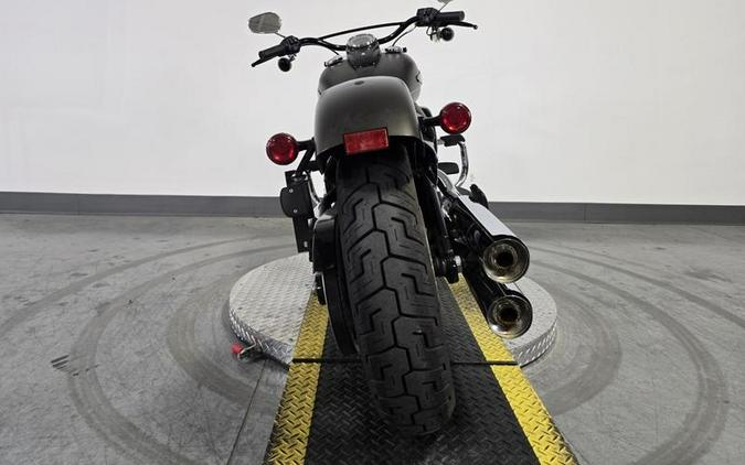 2021 Harley-Davidson® FLSL - Softail Slim®