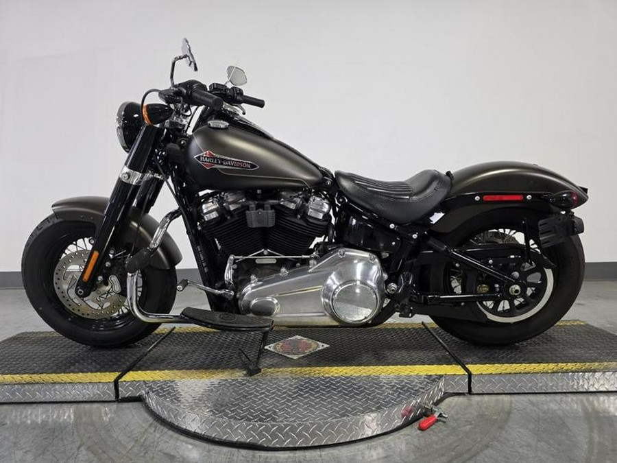 2021 Harley-Davidson® FLSL - Softail Slim®