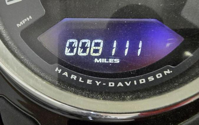 2021 Harley-Davidson® FLSL - Softail Slim®