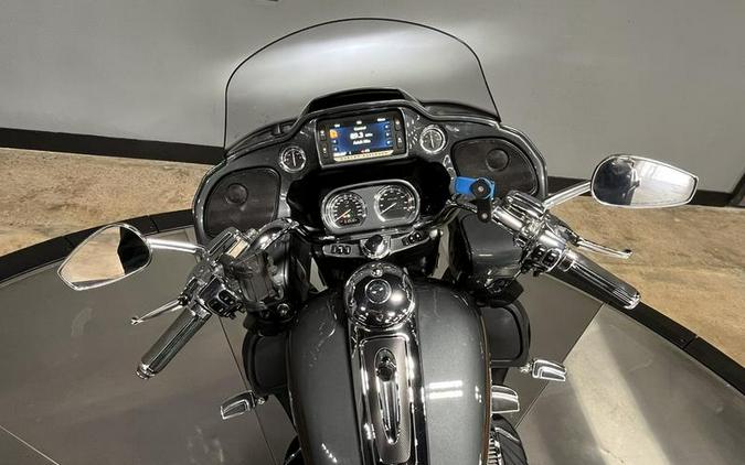 2016 Harley-Davidson® FLTRUSE - CVO™ Road Glide Ultra®
