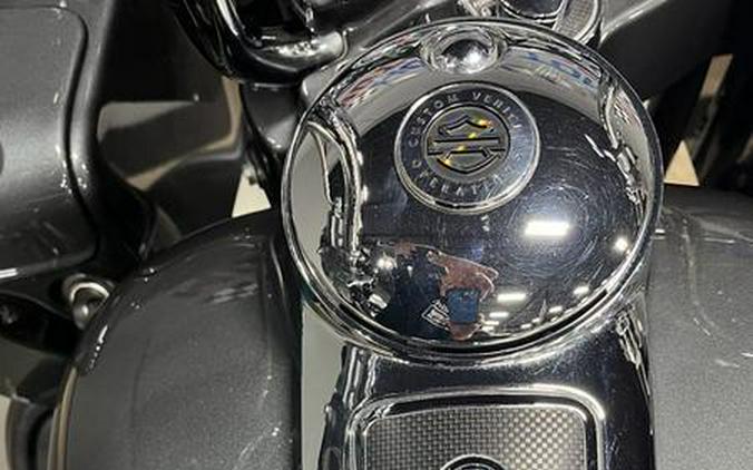 2016 Harley-Davidson® FLTRUSE - CVO™ Road Glide Ultra®