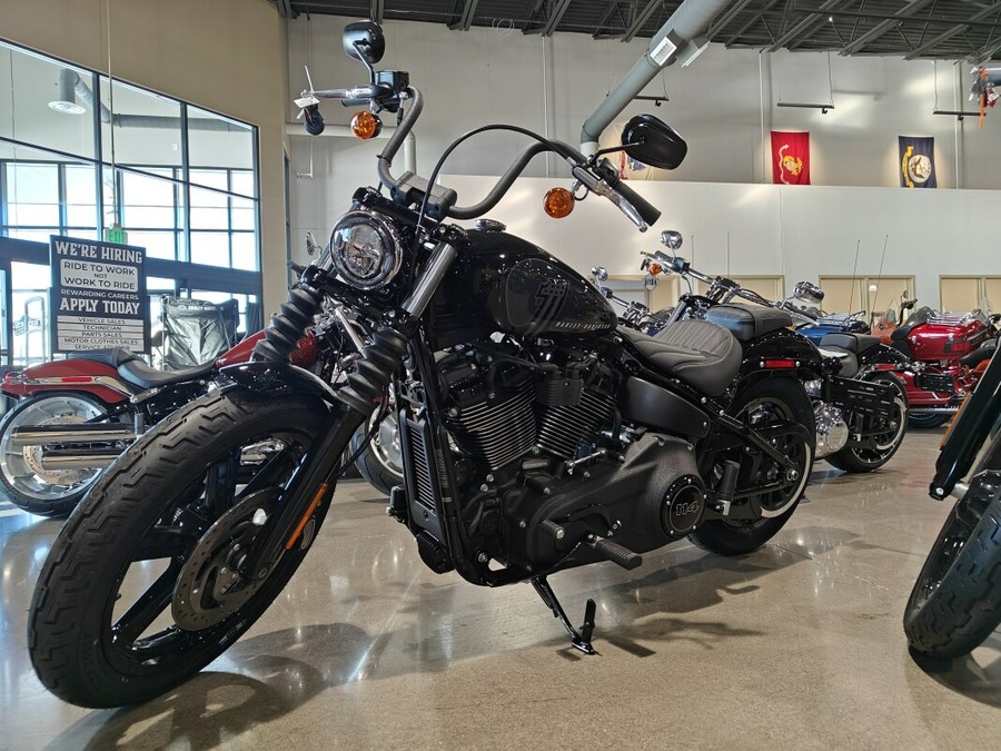 2024 Harley-Davidson Street Bob 114 Vivid Black