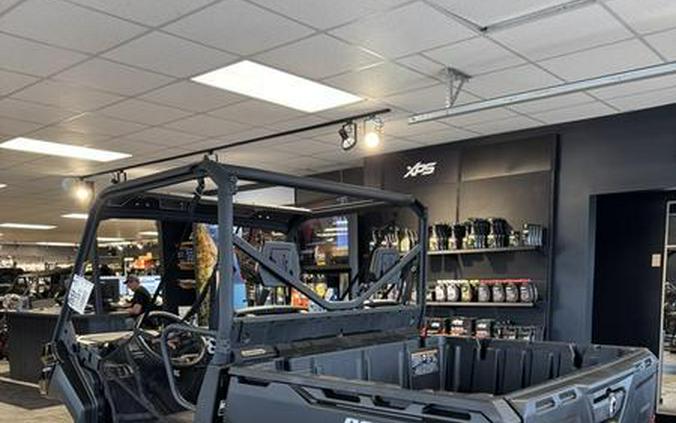 2025 Can-Am® Defender DPS HD10