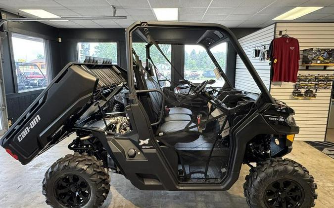 2025 Can-Am® Defender DPS HD10