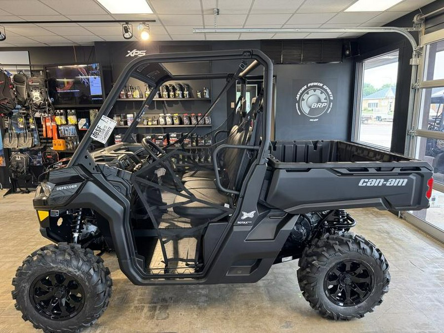 2025 Can-Am® Defender DPS HD10
