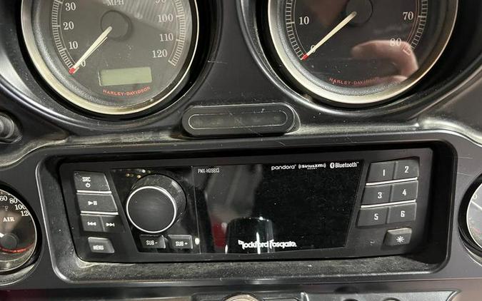 2013 Harley-Davidson® FLHTCU - Electra Glide® Ultra Classic®