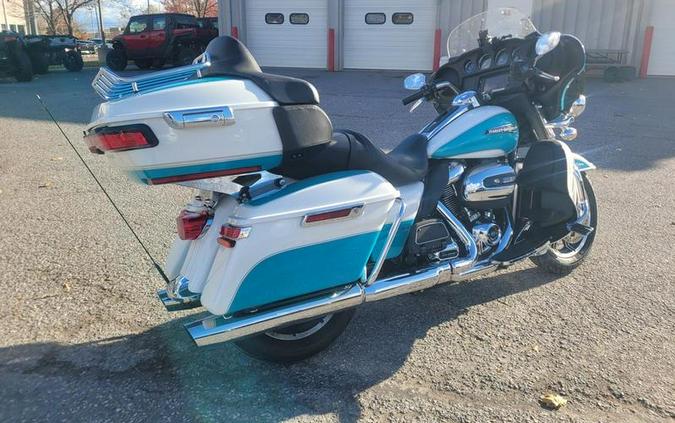 2017 Harley-Davidson® FLHTCU - Electra Glide® Ultra Classic®