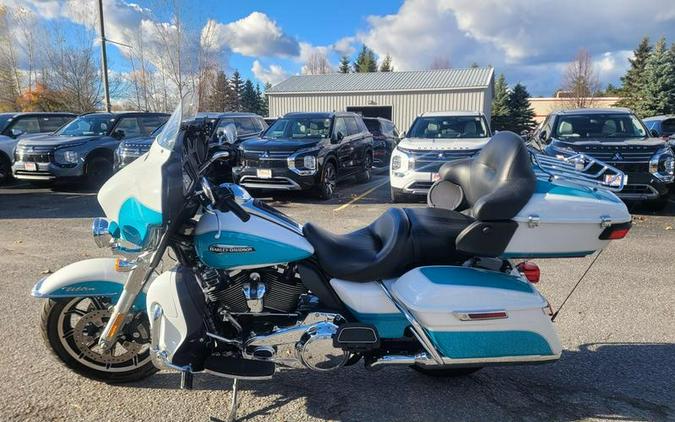 2017 Harley-Davidson® FLHTCU - Electra Glide® Ultra Classic®