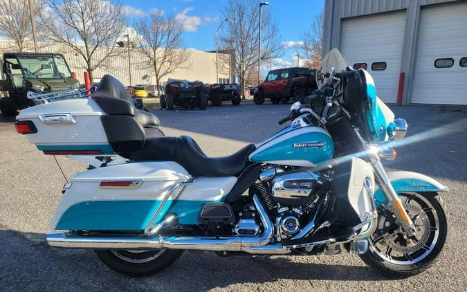2017 Harley-Davidson® FLHTCU - Electra Glide® Ultra Classic®