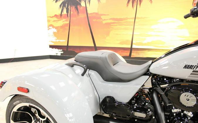 2026 Harley-Davidson® FLTRT - Road Glide® 3