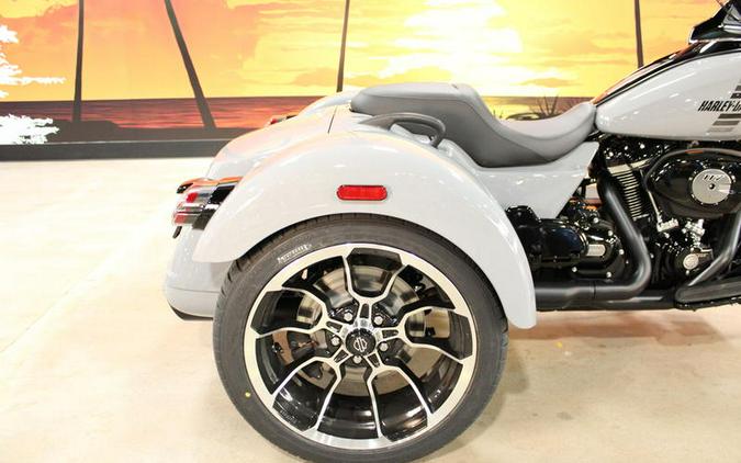 2026 Harley-Davidson® FLTRT - Road Glide® 3