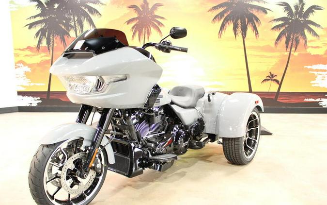 2026 Harley-Davidson® FLTRT - Road Glide® 3