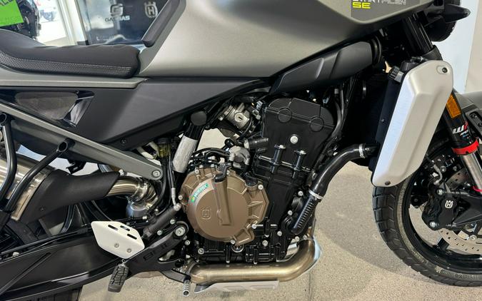 2027 Husqvarna Svartpilen 801 SE