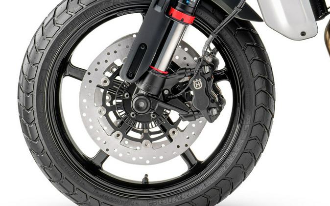 2027 Husqvarna Svartpilen 801 SE