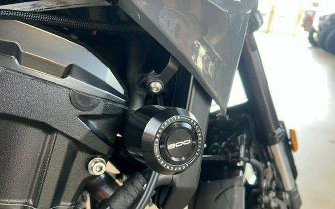 2024 Kawasaki Z900 ABS Metallic Spark Black/Metallic Matte Dark