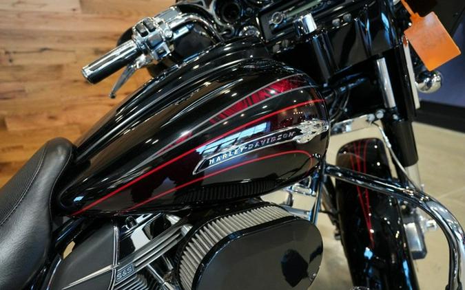 2011 Harley-Davidson Street Glide FLHXSE2 - CVO