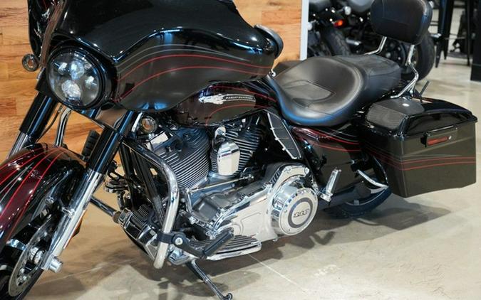 2011 Harley-Davidson Street Glide FLHXSE2 - CVO