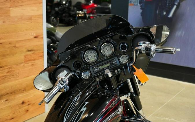 2011 Harley-Davidson Street Glide FLHXSE2 - CVO