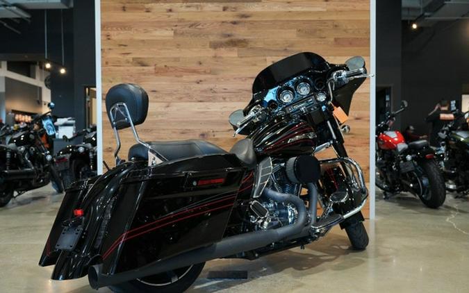 2011 Harley-Davidson Street Glide FLHXSE2 - CVO
