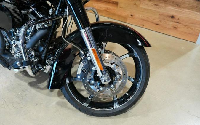 2011 Harley-Davidson Street Glide FLHXSE2 - CVO