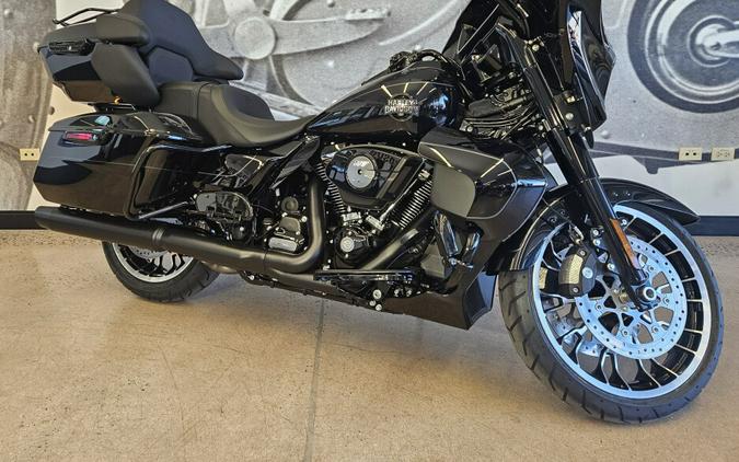 2026 Street Glide Limited FLHXL