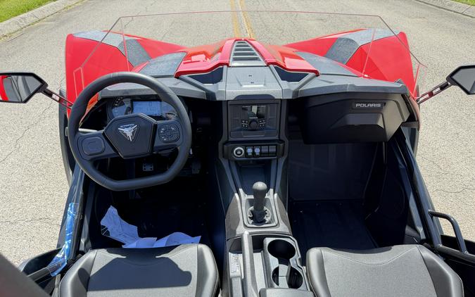 2026 Polaris Slingshot® S Manual