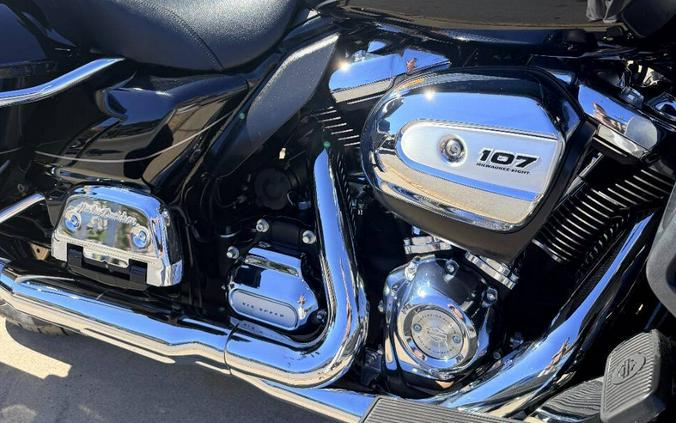 2017 Harley-Davidson Ultra Limited FLHTK