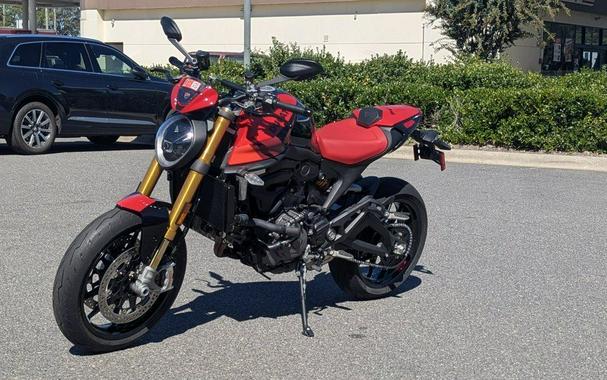 2025 Ducati Monster SP