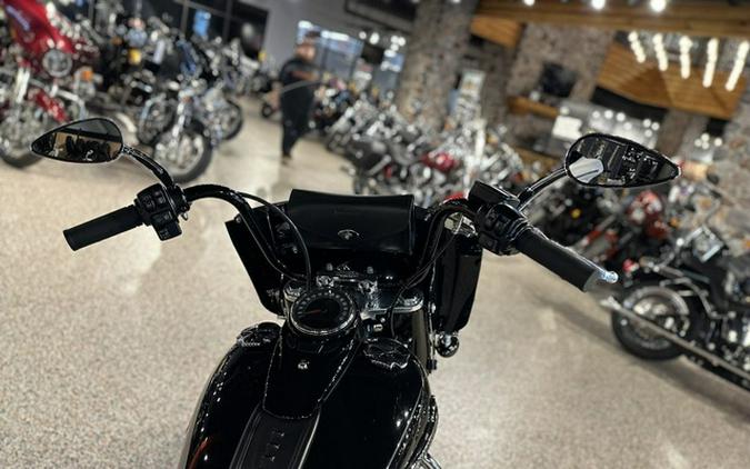 2020 Harley-Davidson FLHCS - Heritage Classic 114