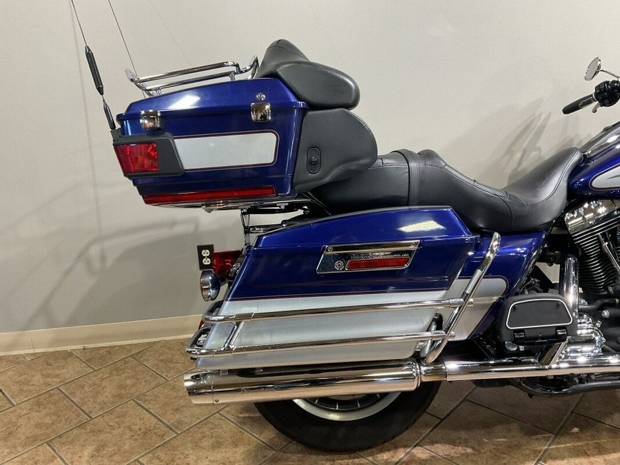 2017 Harley-Davidson® Ultra Limited Two-Tone Superior Blue/Billet Silver FLHTK