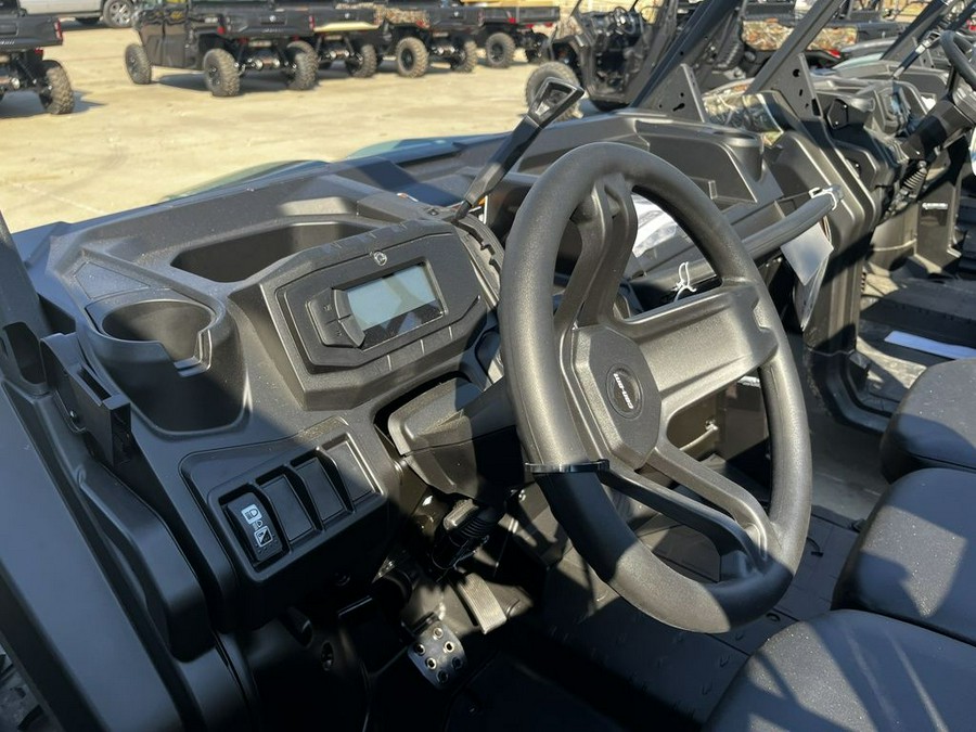 2026 Can-Am Defender HD7