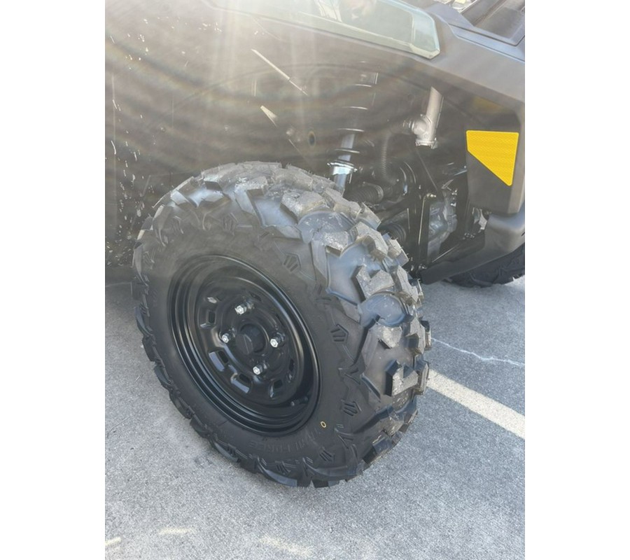 2026 Can-Am Defender HD7