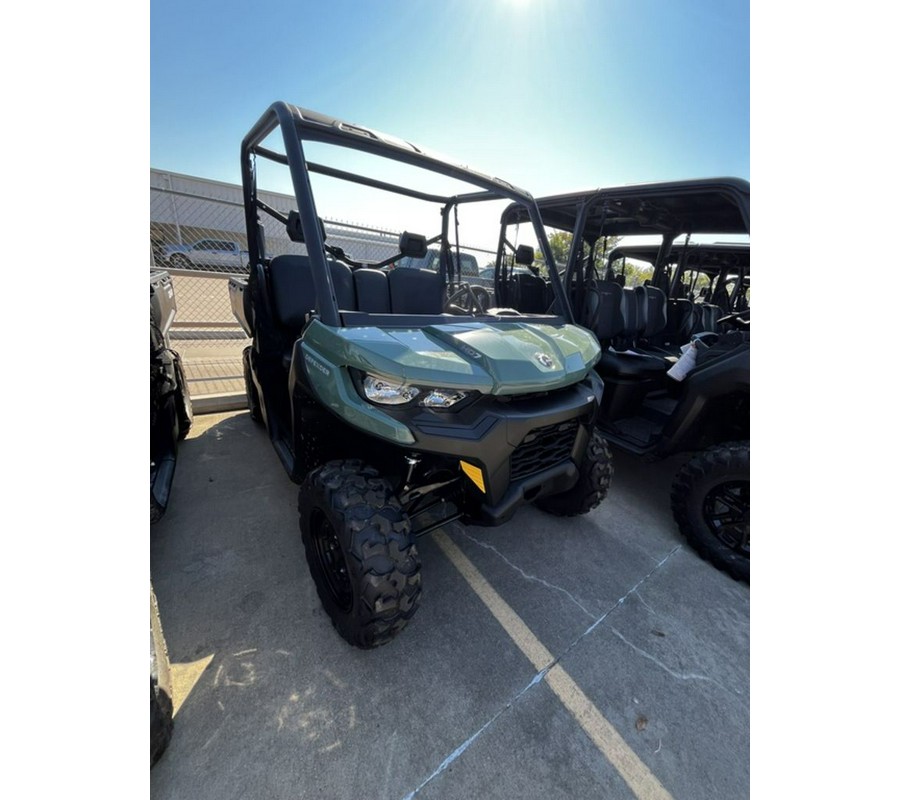 2026 Can-Am Defender HD7
