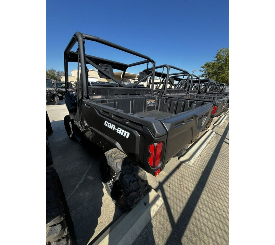 2026 Can-Am Defender HD7