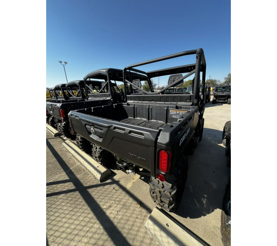 2026 Can-Am Defender HD7