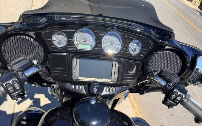 2017 Harley-Davidson Ultra Limited FLHTK