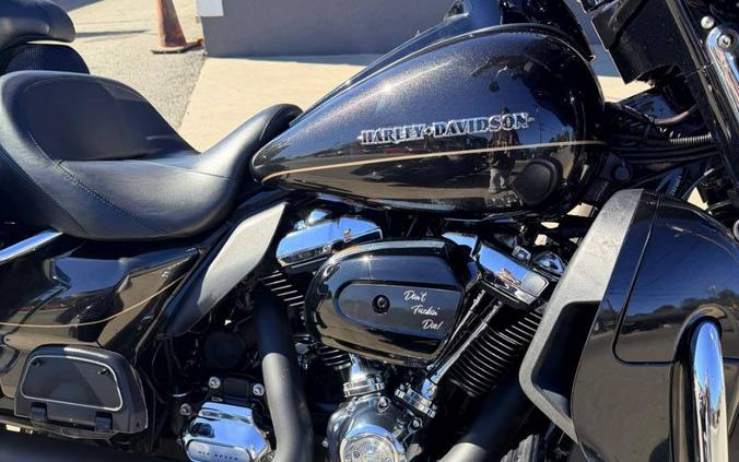 2017 Harley-Davidson Ultra Limited FLHTK