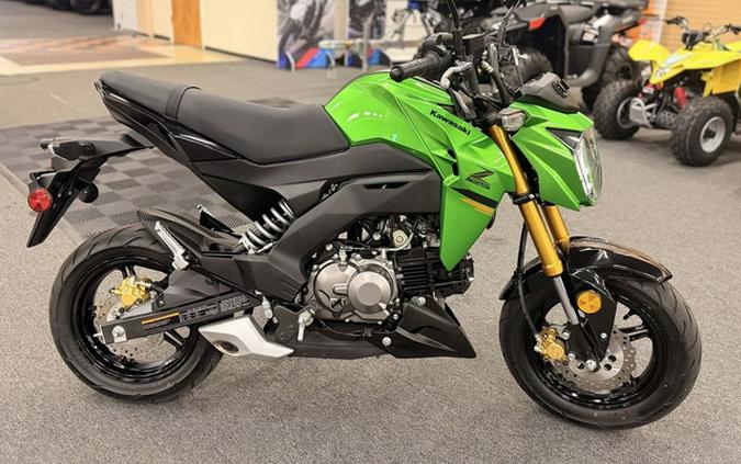 2024 Kawasaki Z125 PRO Candy Lime Green