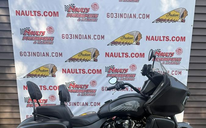 2020 Indian CHALLENGER DARK HORSE, THNDR BLK SMK, 49ST