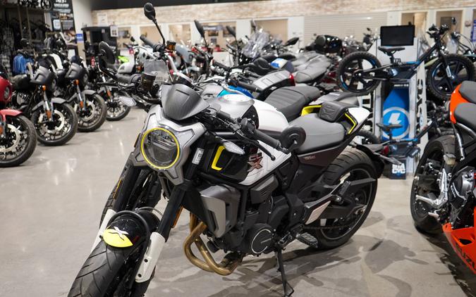 2022 CFMOTO 700CL-X Sport