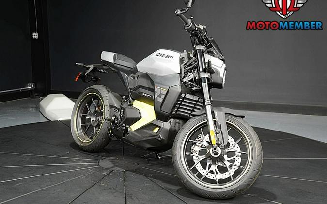 2025 Can-Am Pulse® 73