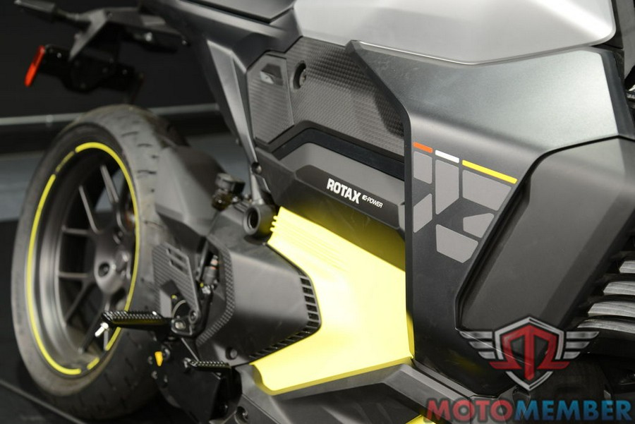 2025 Can-Am Pulse® 73