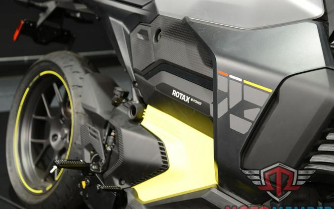 2025 Can-Am Pulse® 73