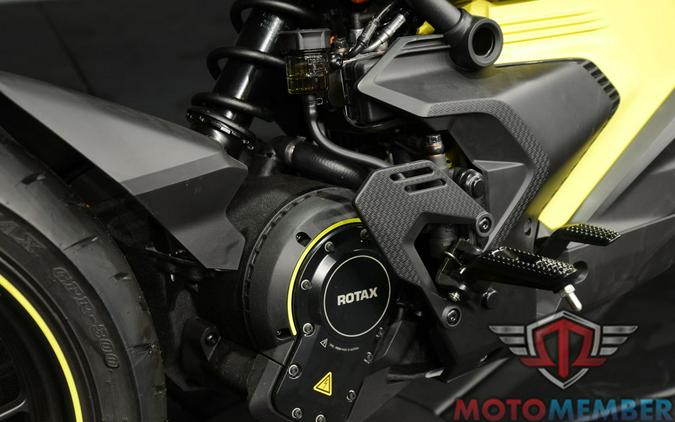 2025 Can-Am Pulse® 73