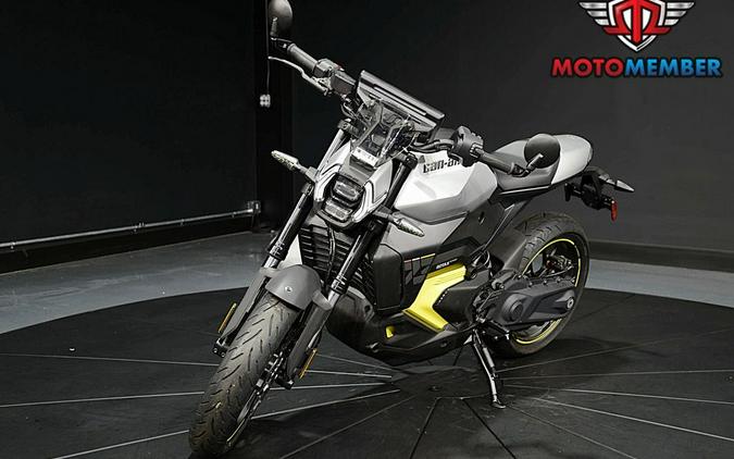 2025 Can-Am Pulse® 73